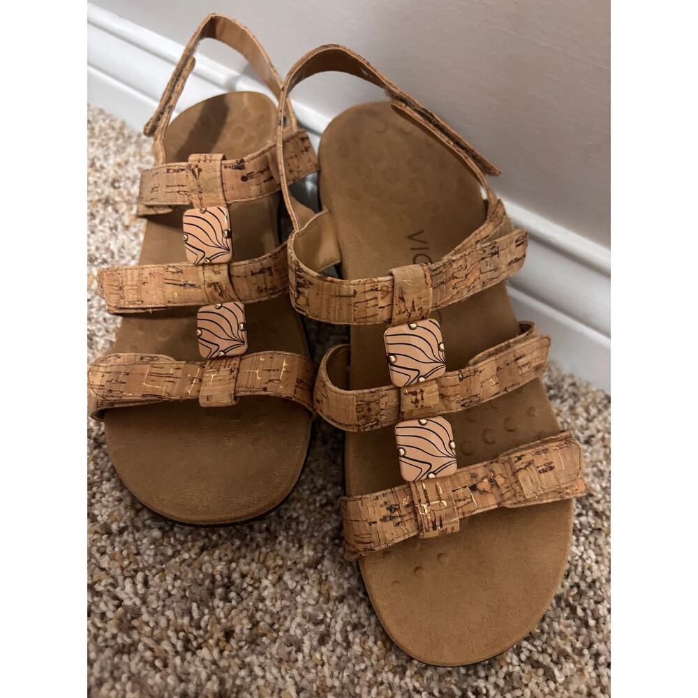 Vionic Amber Adjustable Sandles. Euc, Size 6 - image 5